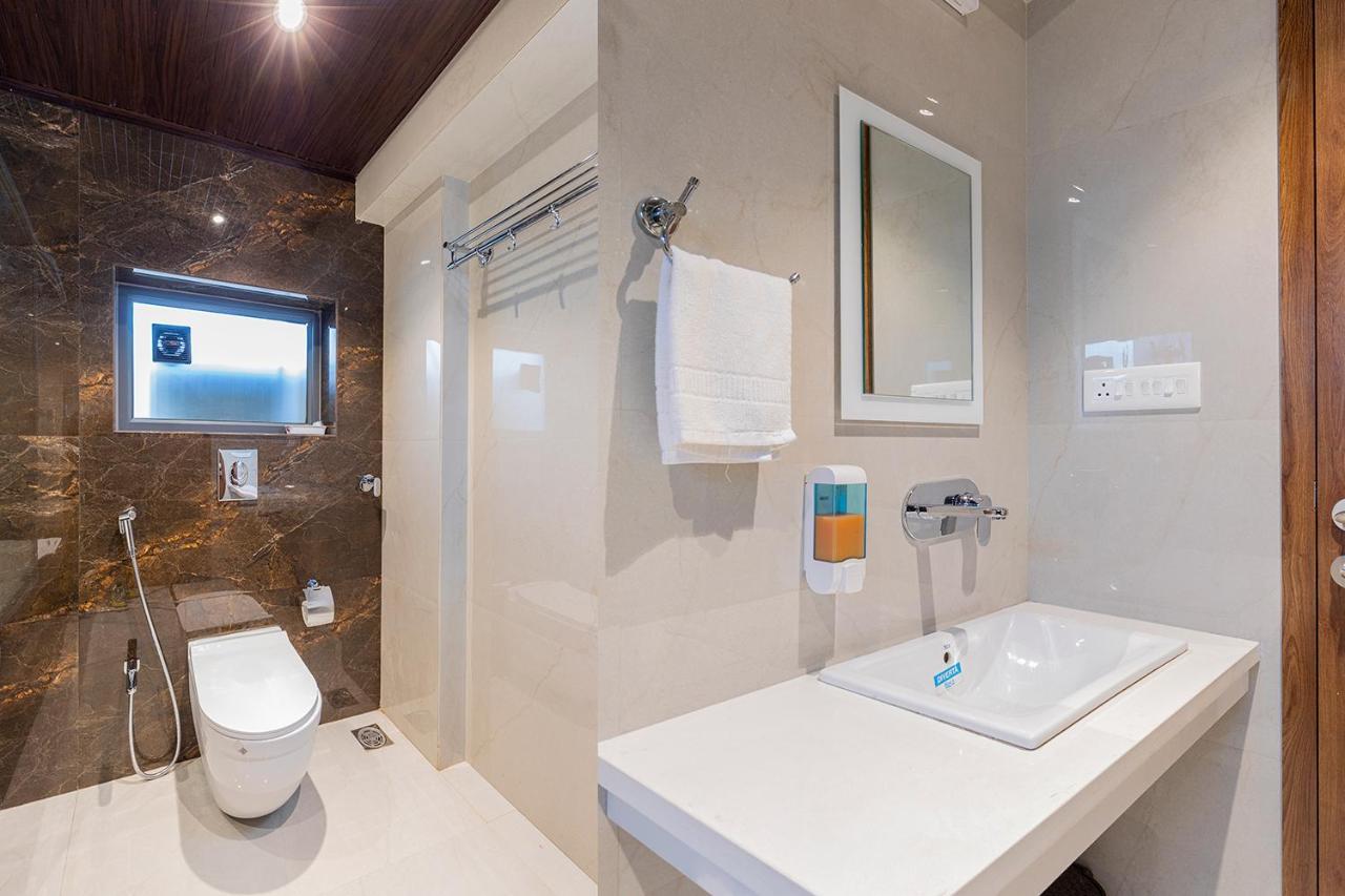נאווי מומבאי Hotel Seven Oaks מראה חיצוני תמונה