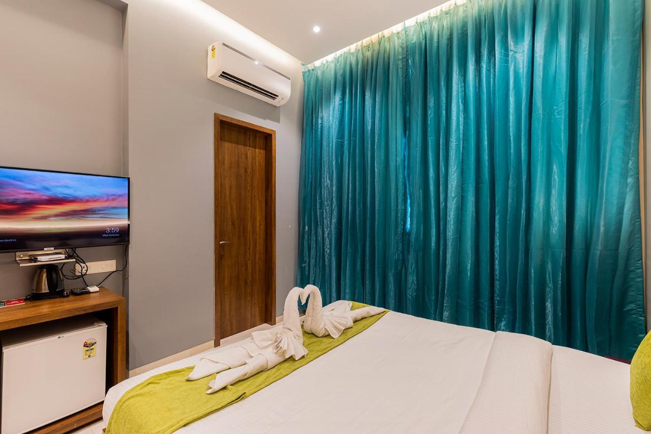 נאווי מומבאי Hotel Seven Oaks מראה חיצוני תמונה